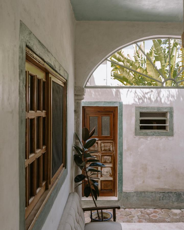 Casa Mezcla - Bed & Breakfast Merida Bagian luar foto