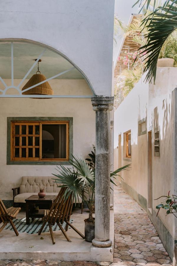 Casa Mezcla - Bed & Breakfast Merida Bagian luar foto